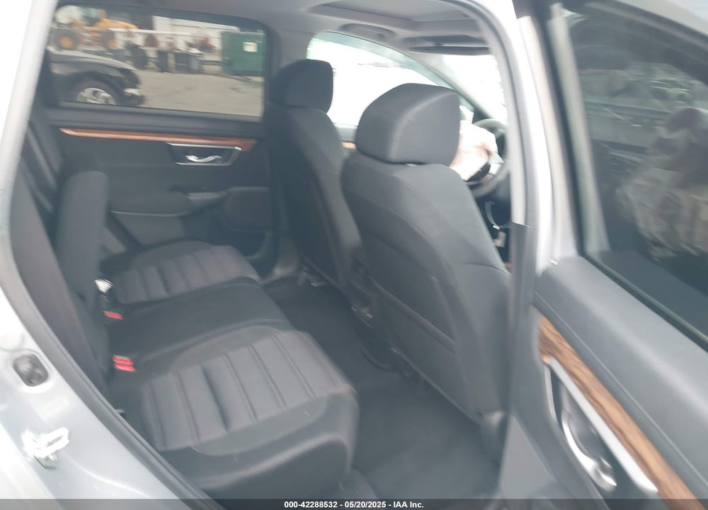 2018 HONDA CR-V VIN: 2HKRW2H57JH686236