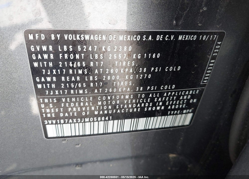 2018 VOLKSWAGEN TIGUAN VIN: 3VV1B7AX3JM058641
