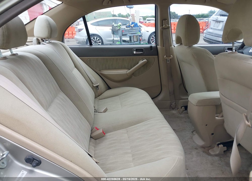 2005 HONDA CIVIC LX VIN: 2HGES16535H602081