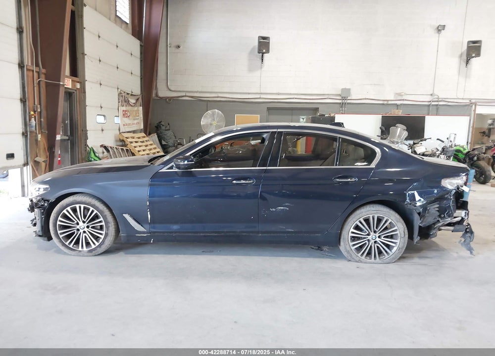 2018 BMW 5 SERIES VIN: WBAJA7C54JWC75211