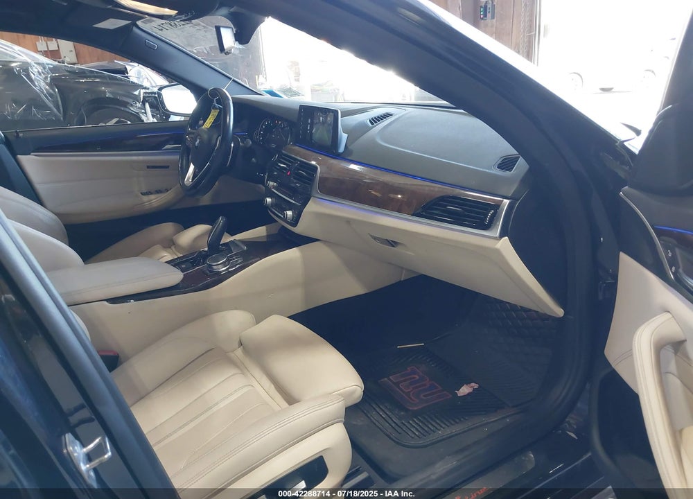 2018 BMW 5 SERIES VIN: WBAJA7C54JWC75211
