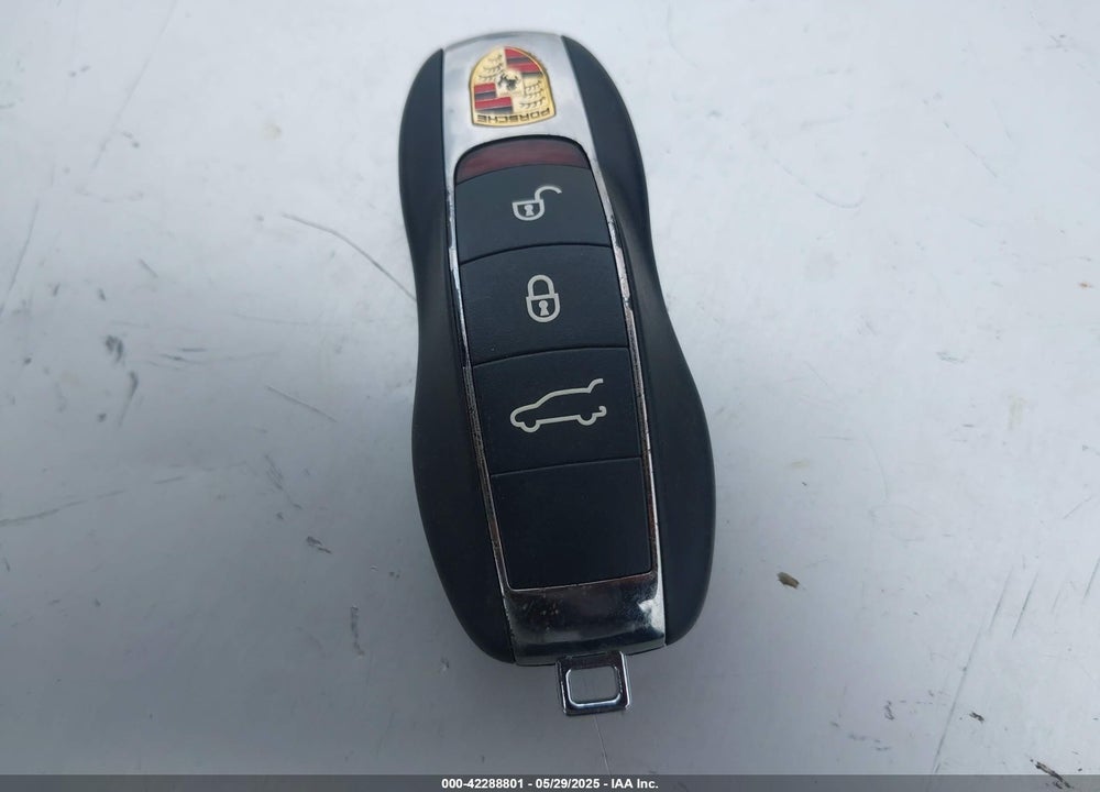 2018 PORSCHE MACAN VIN: WP1AF2A54JLB70790