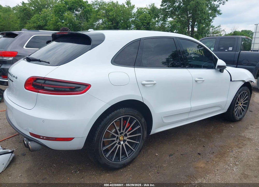 2018 PORSCHE MACAN VIN: WP1AF2A54JLB70790