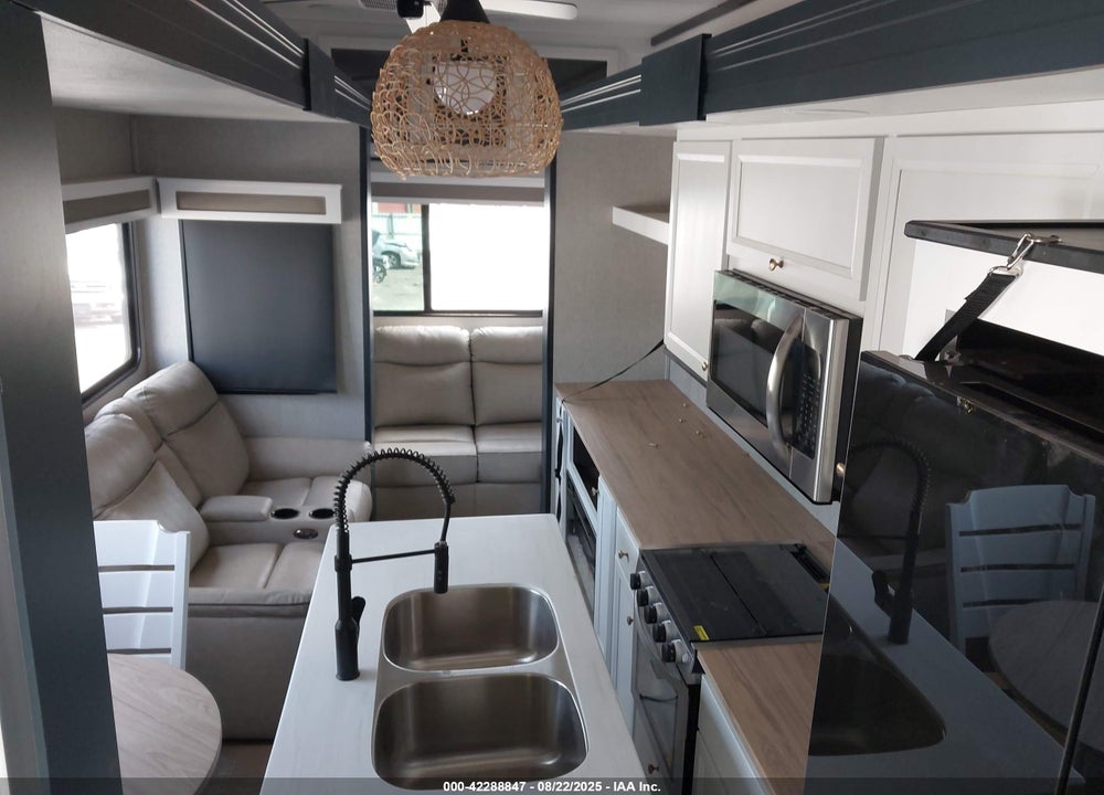 2023 FOREST RIV CEDAR CREE VIN: 4X4FCRK27PS232088