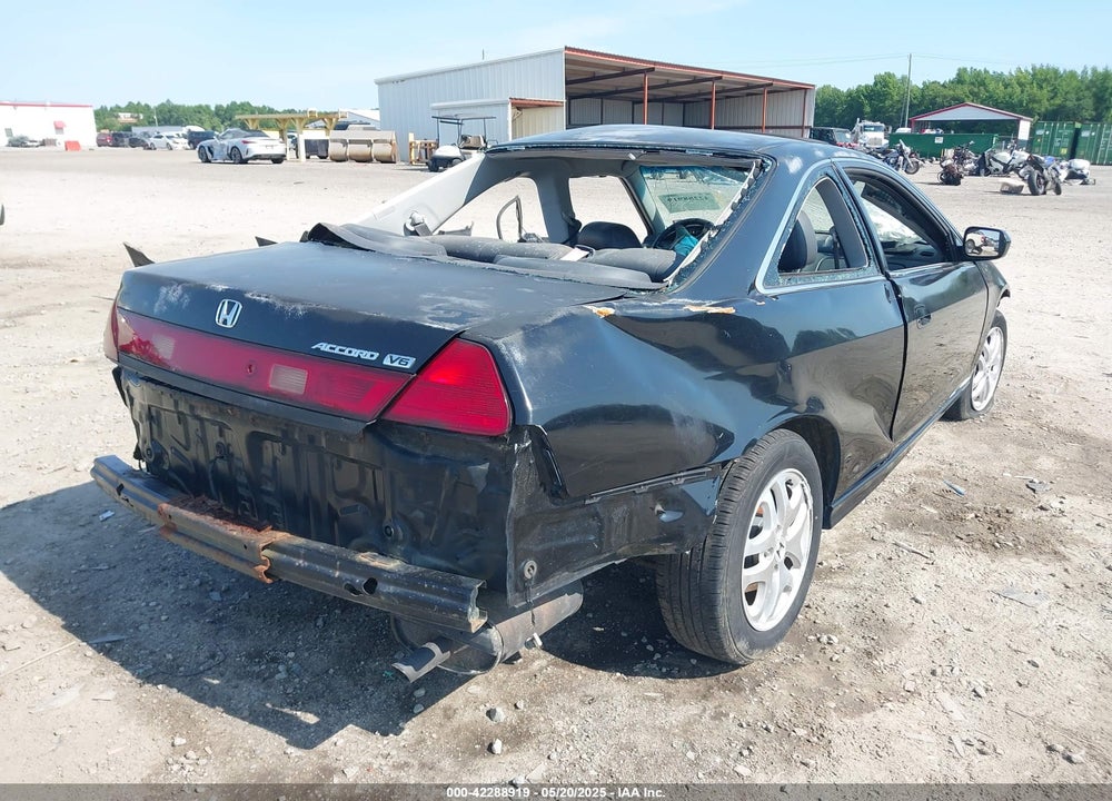2001 HONDA ACCORD 3.0 EX VIN: 1HGCG22561A004631