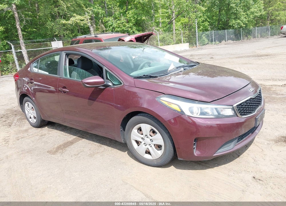 2017 KIA FORTE VIN: 3KPFL4A78HE040673