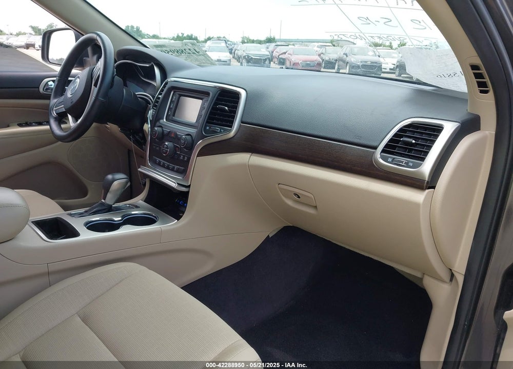 2017 JEEP GRAND CHEROKEE VIN: 1C4RJFAG9HC901963