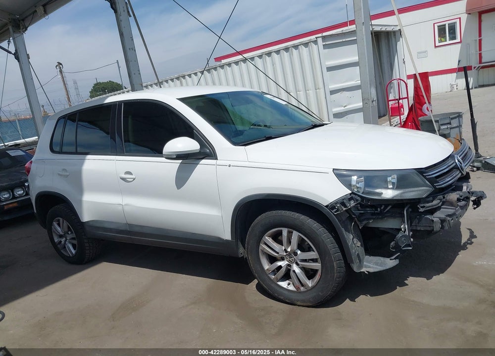 2014 VOLKSWAGEN TIGUAN S VIN: WVGAV3AX0EW524669