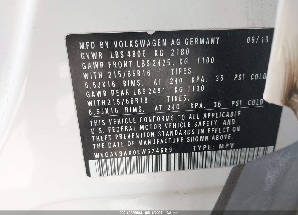 2014 VOLKSWAGEN TIGUAN S VIN: WVGAV3AX0EW524669
