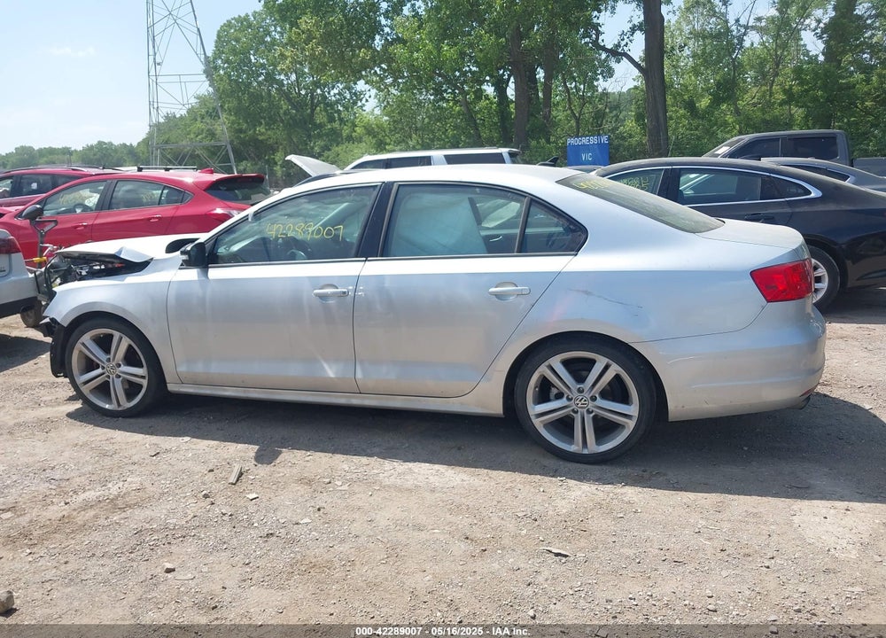 2014 VOLKSWAGEN JETTA 1.8T SE VIN: 3VWD17AJ8EM313717