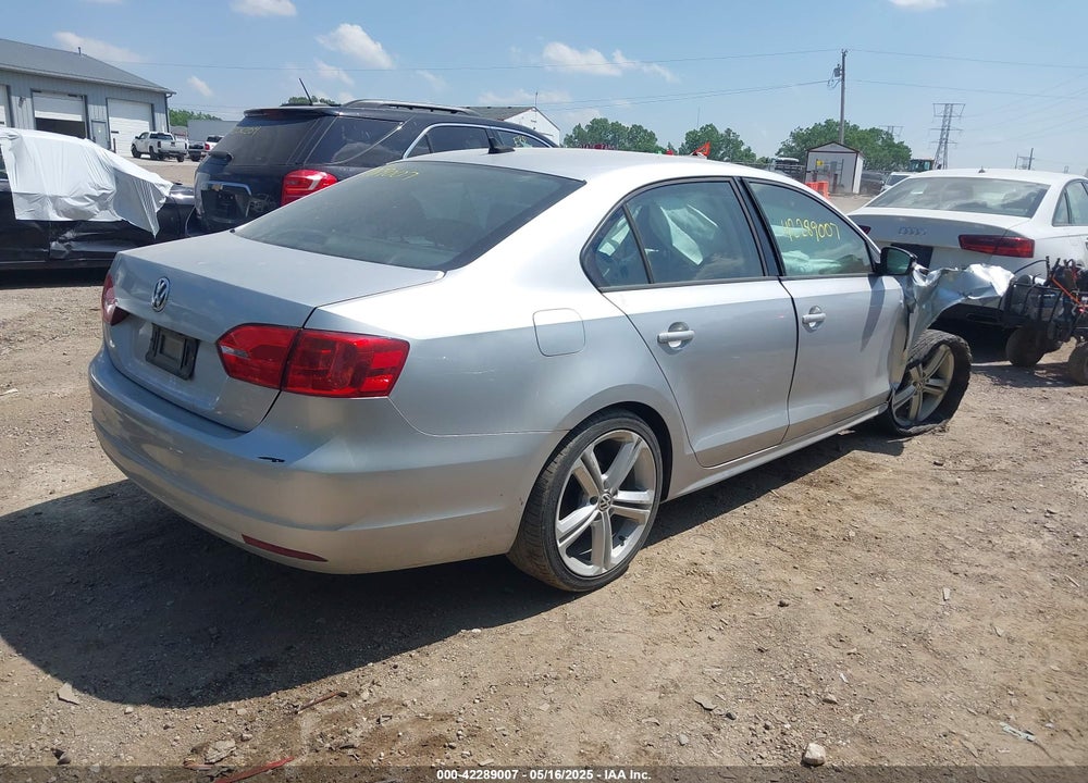 2014 VOLKSWAGEN JETTA 1.8T SE VIN: 3VWD17AJ8EM313717