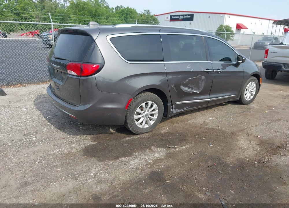 2019 CHRYSLER PACIFICA TOURING L VIN: 2C4RC1BG1KR625031