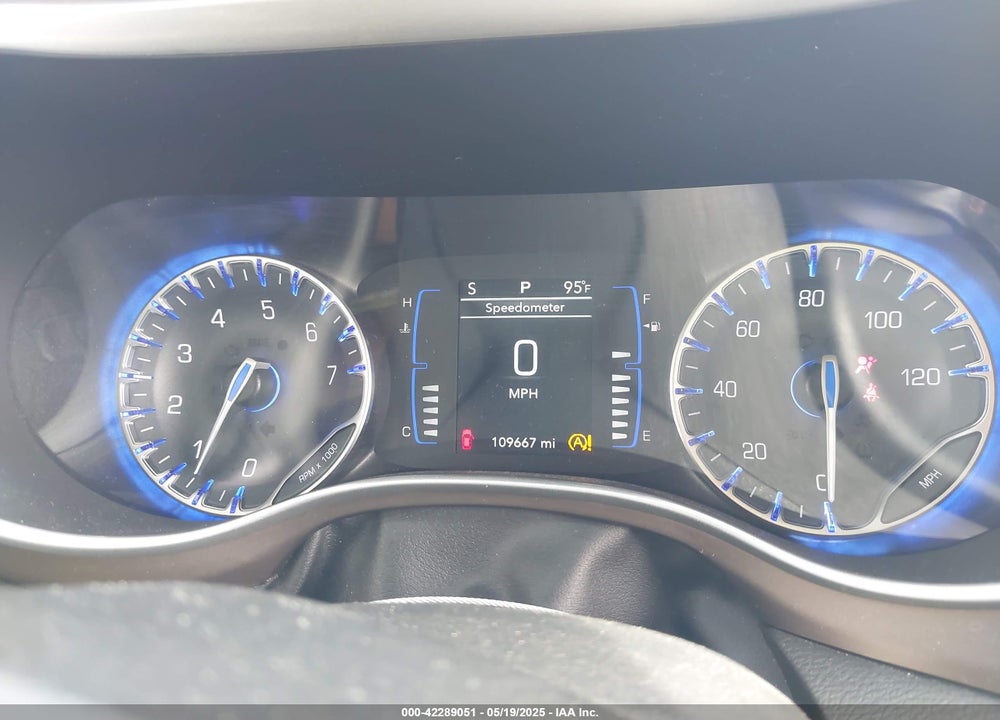 2019 CHRYSLER PACIFICA TOURING L VIN: 2C4RC1BG1KR625031