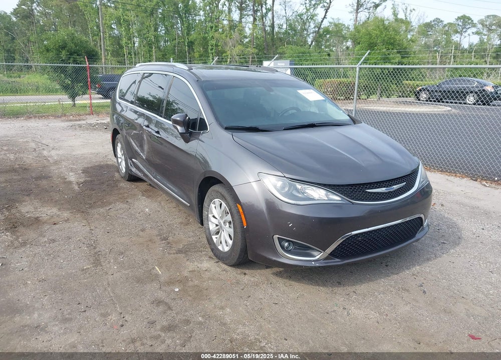 2019 CHRYSLER PACIFICA TOURING L VIN: 2C4RC1BG1KR625031