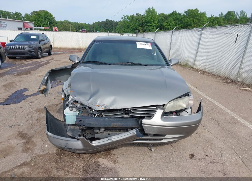 1999 TOYOTA CAMRY LE VIN: JT2BG22K6X0317895