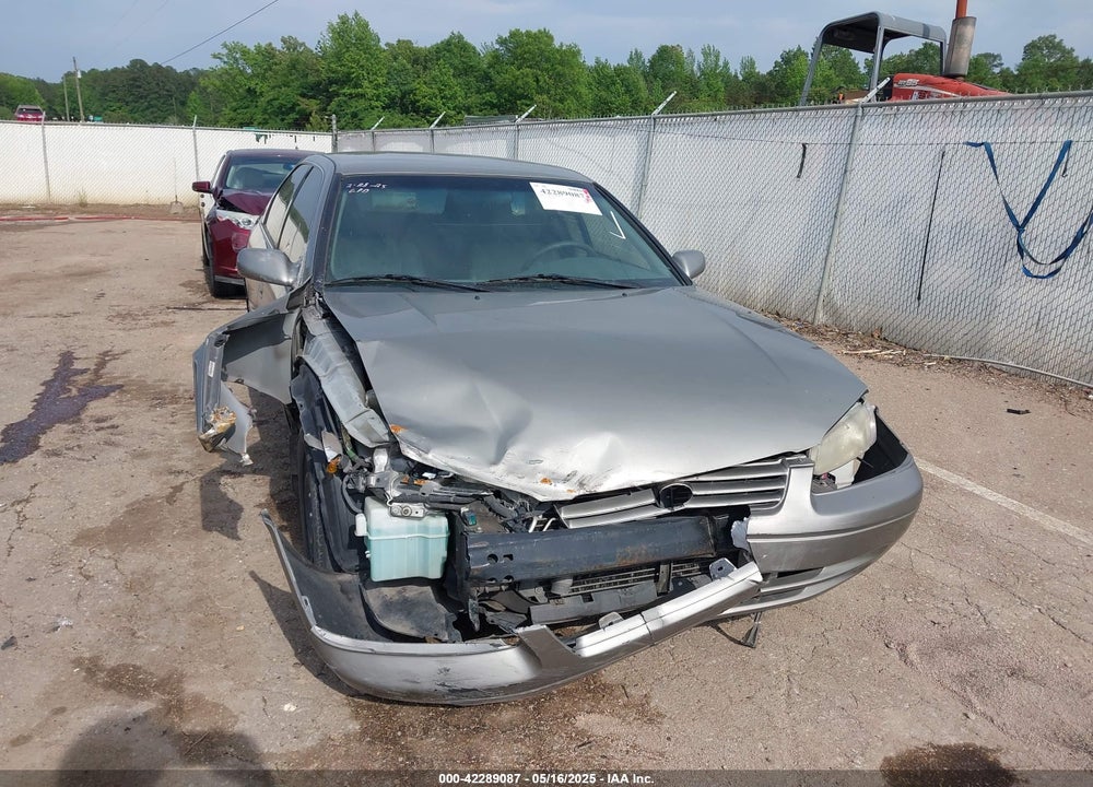 1999 TOYOTA CAMRY LE VIN: JT2BG22K6X0317895