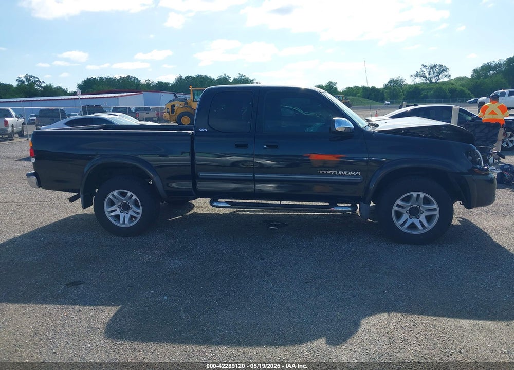2004 TOYOTA TUNDRA SR5 V8 VIN: 5TBBT44104S442153
