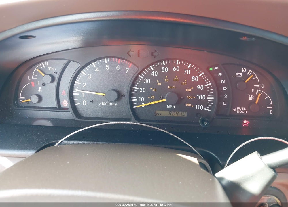 2004 TOYOTA TUNDRA SR5 V8 VIN: 5TBBT44104S442153