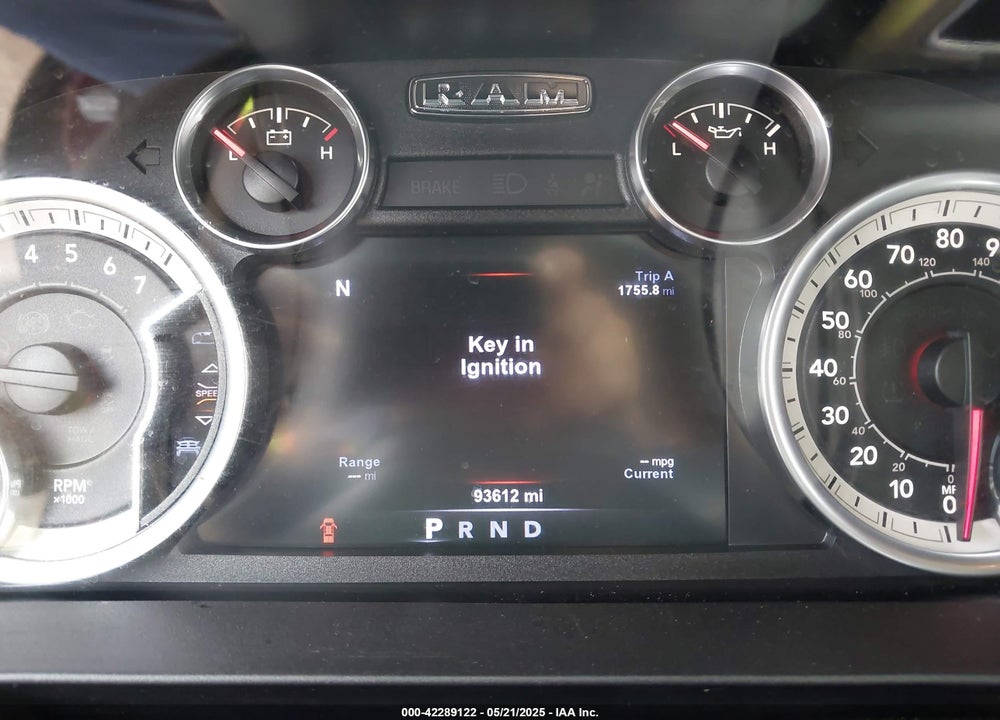 2017 RAM 1500 VIN: 1C6RR6LT1HS556315
