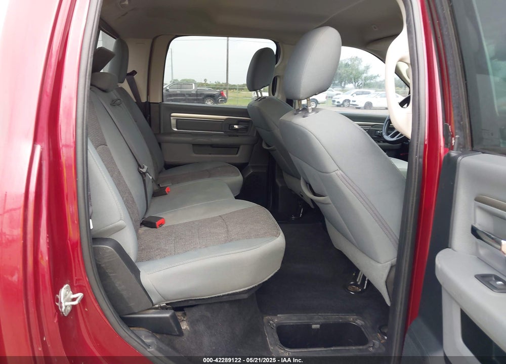 2017 RAM 1500 VIN: 1C6RR6LT1HS556315
