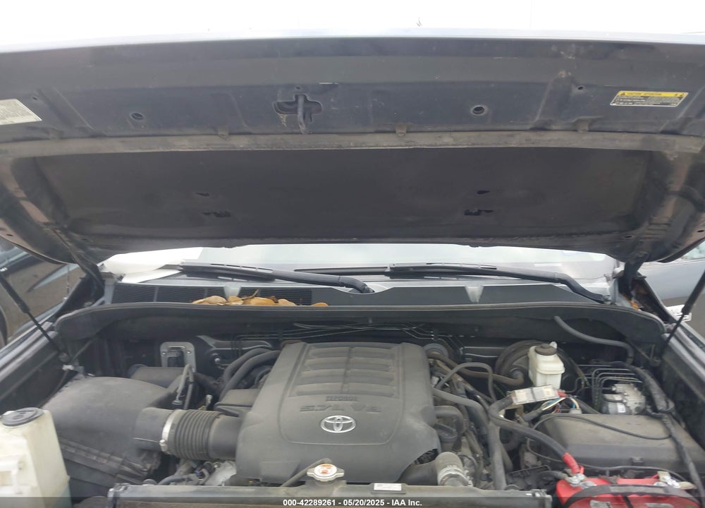 2018 TOYOTA TUNDRA PLATINUM 5.7L V8 VIN: 5TFAW5F18JX715214