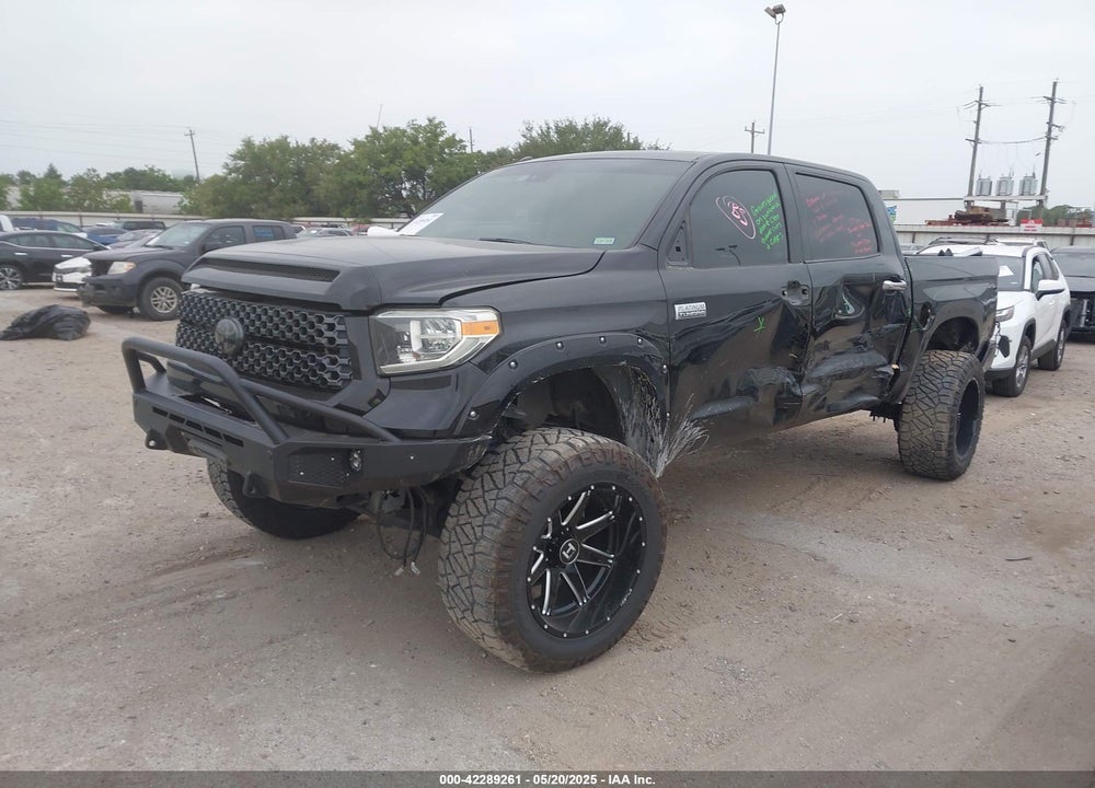 2018 TOYOTA TUNDRA PLATINUM 5.7L V8 VIN: 5TFAW5F18JX715214