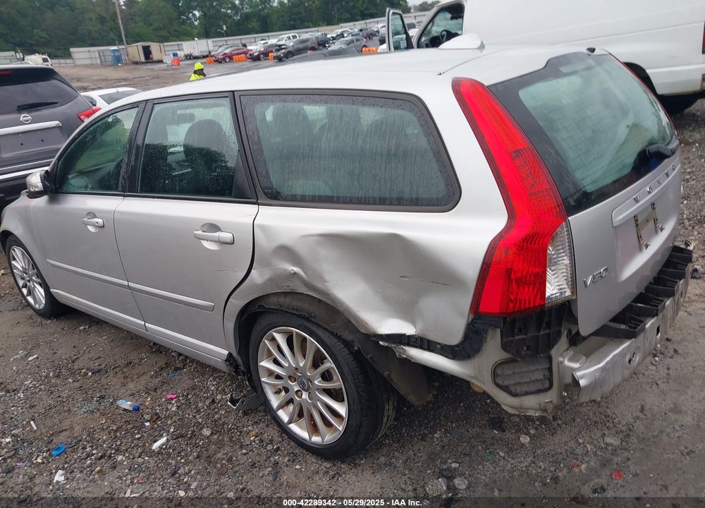 2010 VOLVO V50 VIN: YV1382MW7A2577799