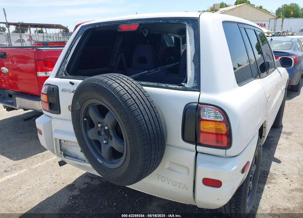 1999 TOYOTA RAV4 VIN: JT3HP10V5X7133066