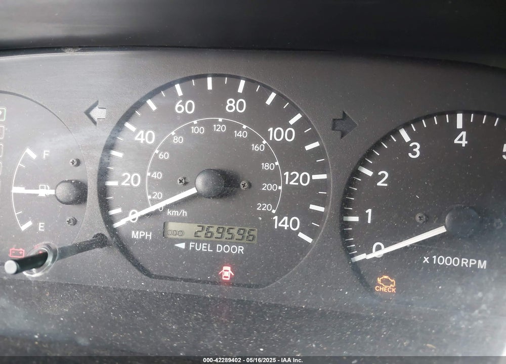 2000 TOYOTA CAMRY LE VIN: JT2BG22K9Y0458526