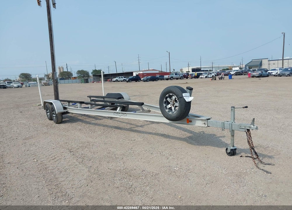 2013 MCCLAIN INDUSTRIES OTHER VIN: 4LYBA2424DH002870