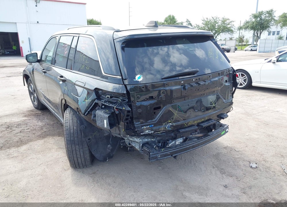 2022 JEEP GRAND CHEROKEE VIN: 1C4RJYB63N8717876