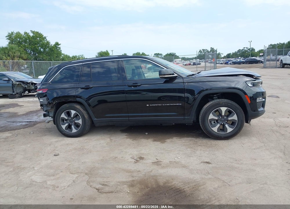 2022 JEEP GRAND CHEROKEE VIN: 1C4RJYB63N8717876