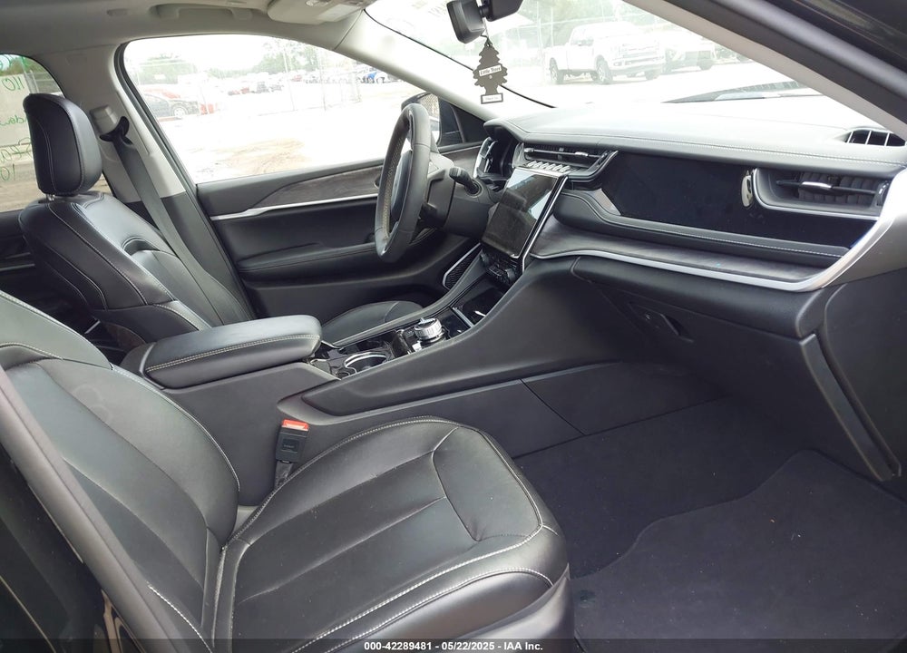 2022 JEEP GRAND CHEROKEE VIN: 1C4RJYB63N8717876