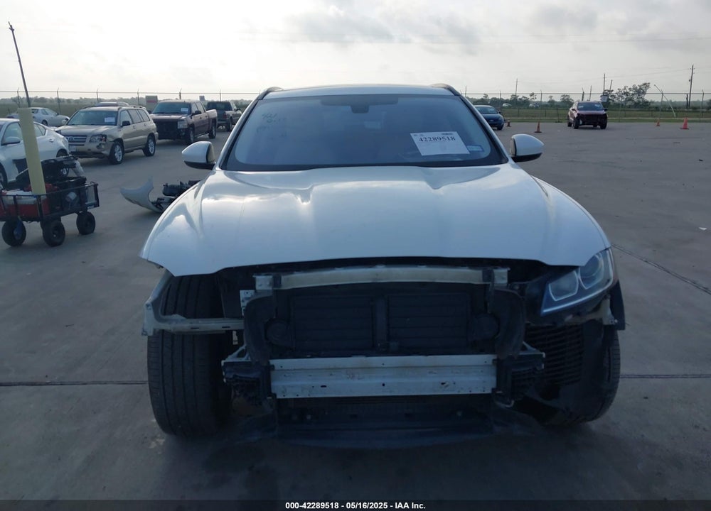 2017 JAGUAR F-PACE VIN: SADCJ2BV1HA091773