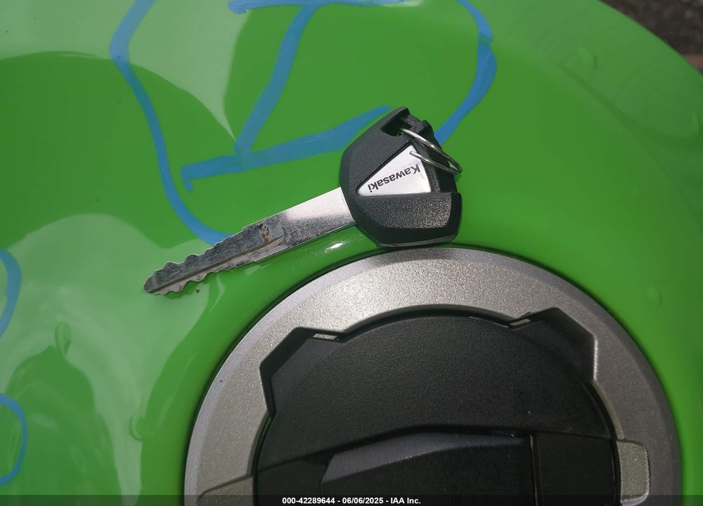 2021 KAWASAKI ZX636 K VIN: JKBZXJG15MA014621
