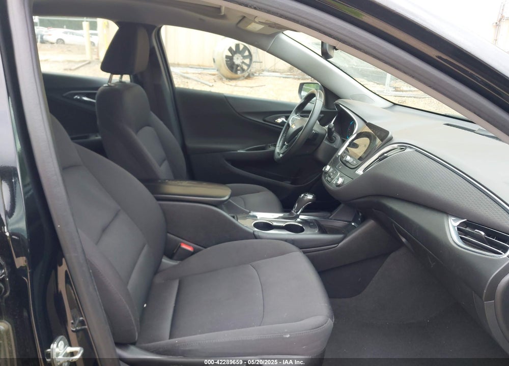 2018 CHEVROLET MALIBU LT VIN: 1G1ZD5ST9JF152446