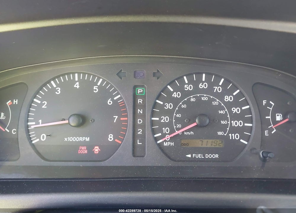 2000 TOYOTA SIENNA XLE VIN: 4T3ZF13C8YU197573