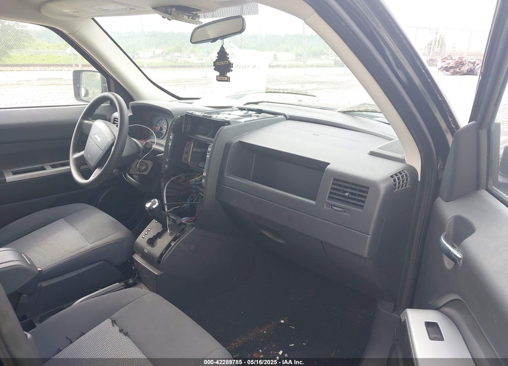 2008 JEEP PATRIOT VIN: 1J8FF28W98D798783