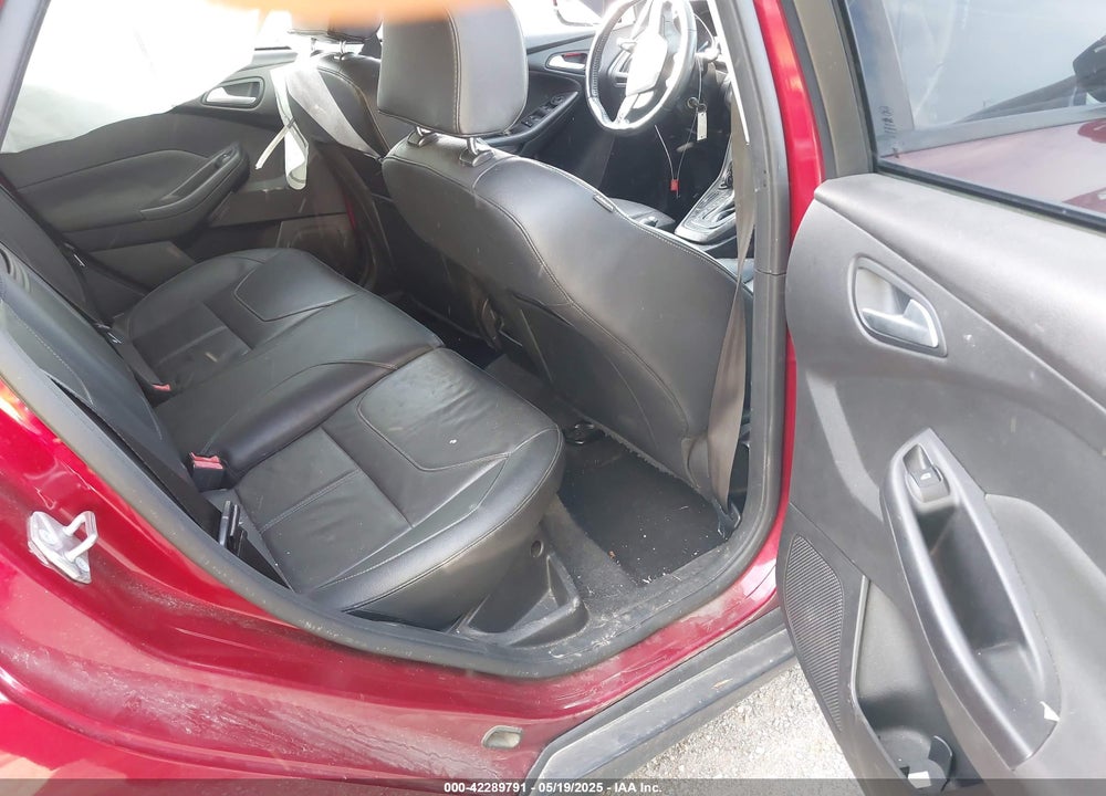 2015 FORD FOCUS VIN: 1FADP3K29FL274226