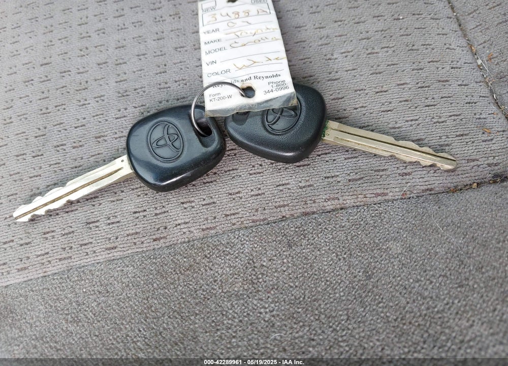 2007 TOYOTA COROLLA CE VIN: 2T1BR32E47C852361