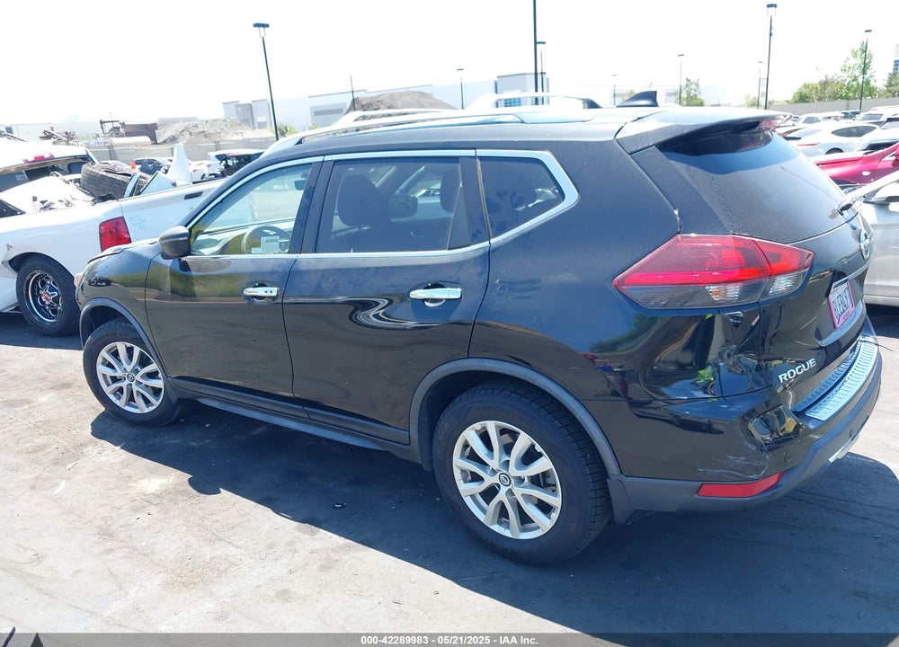 2019 NISSAN ROGUE SV VIN: JN8AT2MT8KW261182