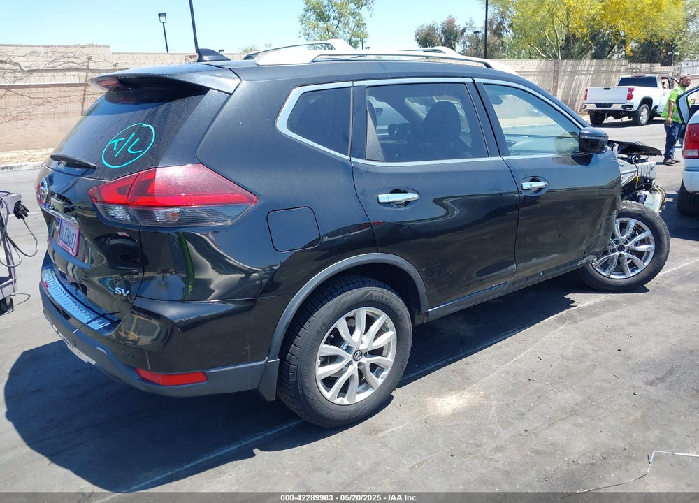 2019 NISSAN ROGUE SV VIN: JN8AT2MT8KW261182