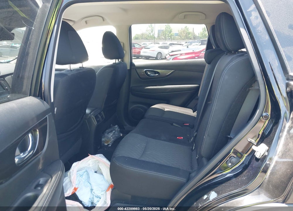 2019 NISSAN ROGUE SV VIN: JN8AT2MT8KW261182