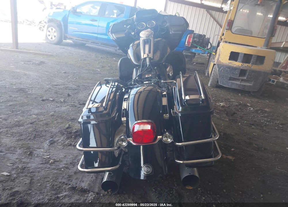 2013 HARLEY-DAVIDSON FLTRU VIN: 1HD1KGM33DB600547