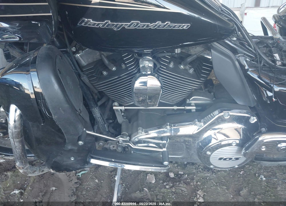 2013 HARLEY-DAVIDSON FLTRU VIN: 1HD1KGM33DB600547