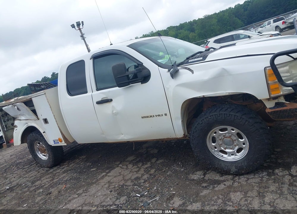 2009 CHEVROLET SILVERADO 2500HD VIN: 1GCHK49649E137146