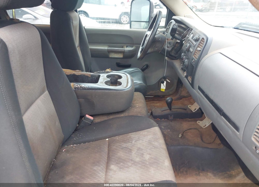2009 CHEVROLET SILVERADO 2500HD VIN: 1GCHK49649E137146