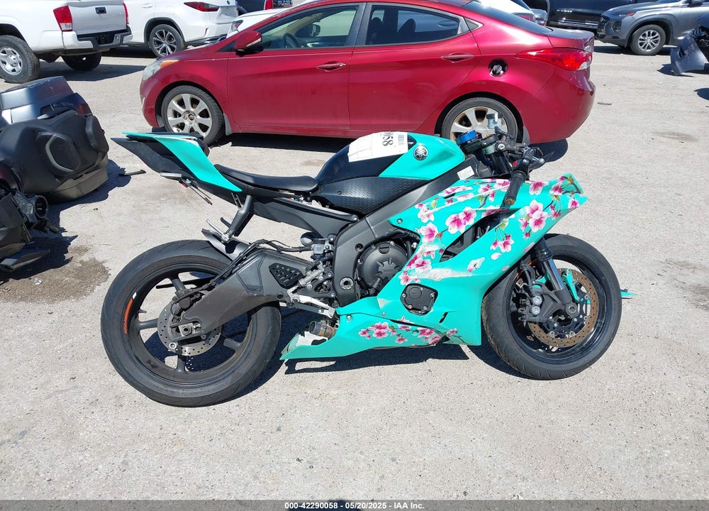 2020 YAMAHA YZFR6 VIN: JYARJ28E8LA006011