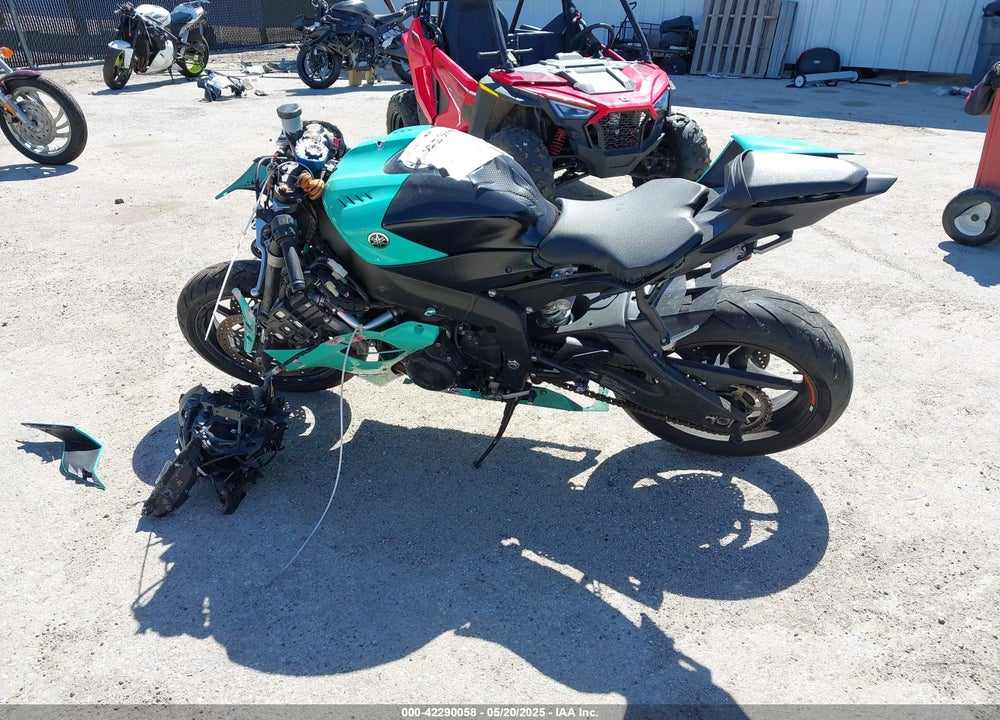 2020 YAMAHA YZFR6 VIN: JYARJ28E8LA006011