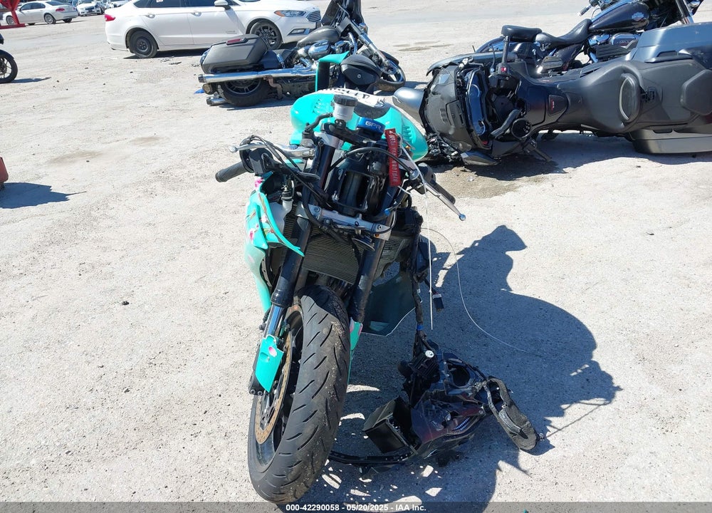 2020 YAMAHA YZFR6 VIN: JYARJ28E8LA006011